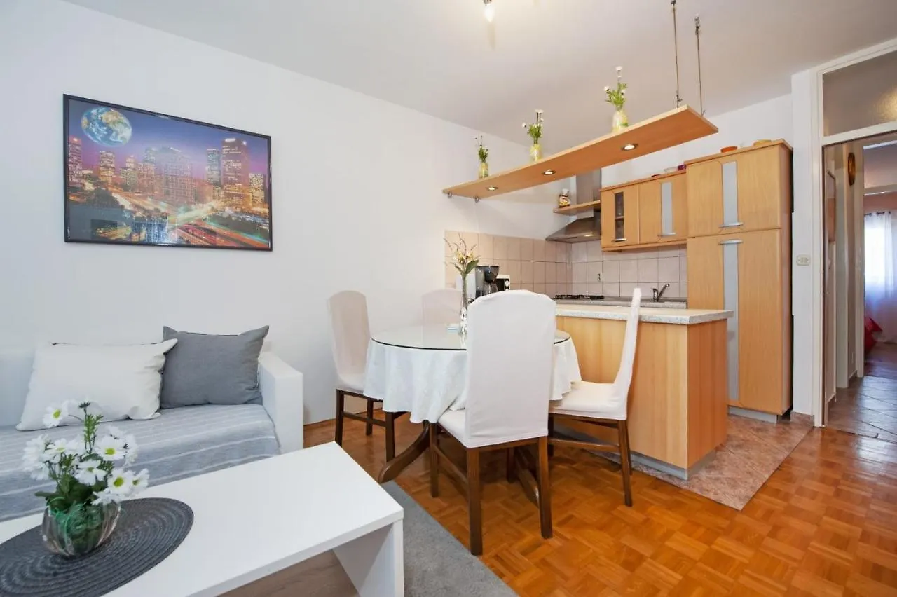 Apartments With A Parking Space Rovinj - 20847